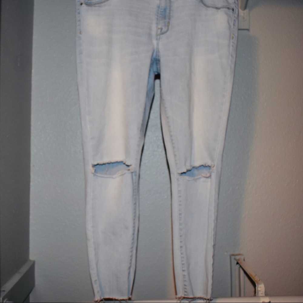 Destroyed Capri Denim